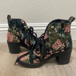 Steve Madden Abby Floral Lace-Up Black Ankle Boots
